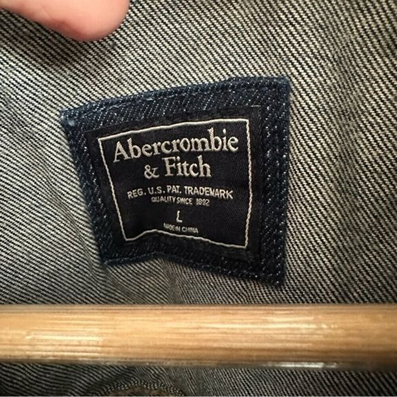 abercrombie and fitch newton # 1 custom Denim trucker jacket Size large - Picture 10 of 10